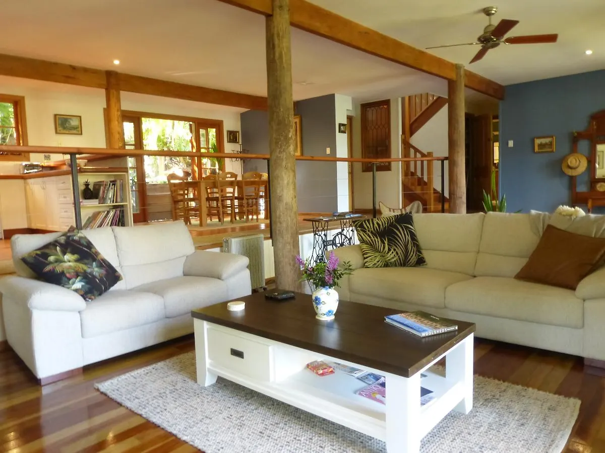 Magnolia Cottage Cooroy Australia