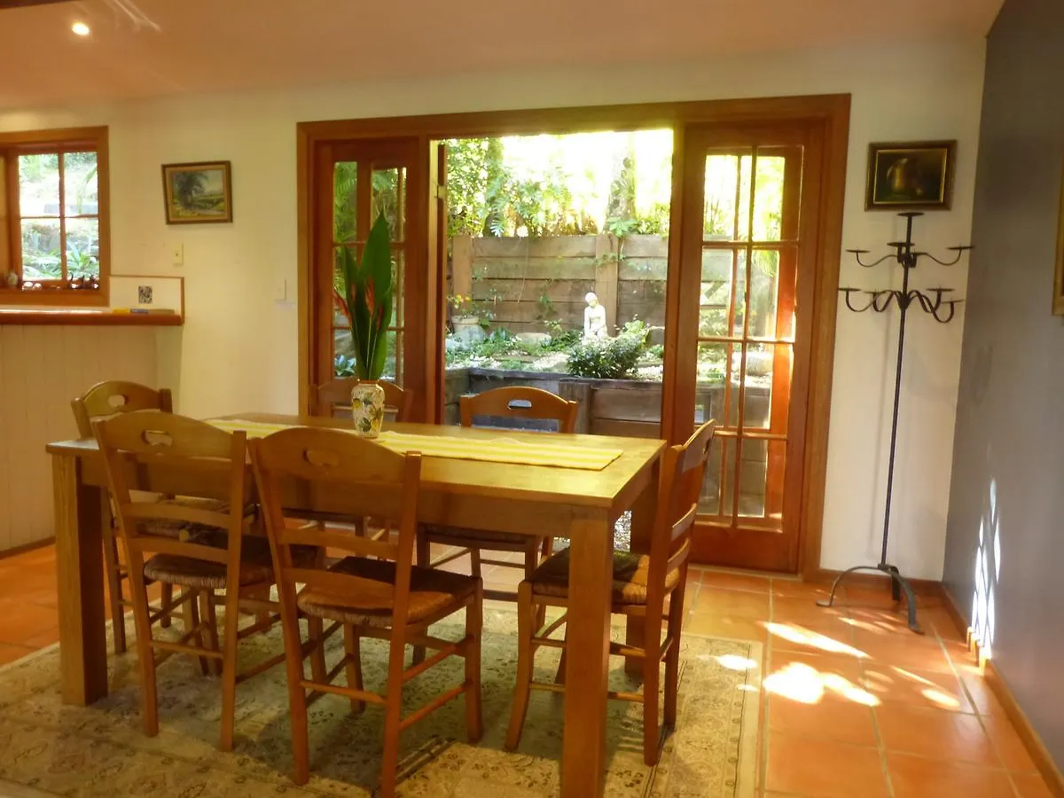 Holiday home Magnolia Cottage Cooroy
